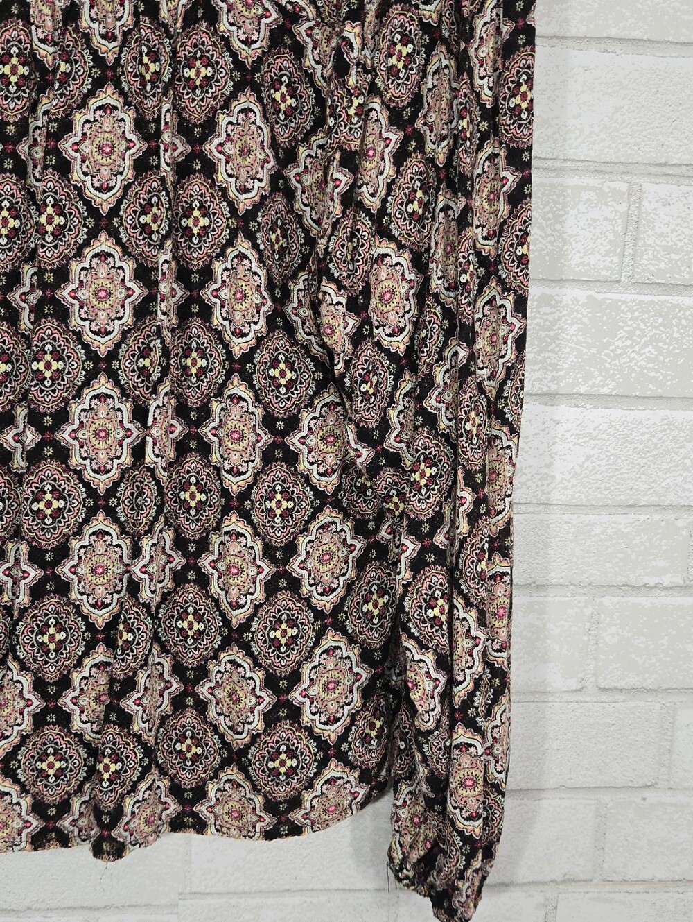 gimmicks printed top - Picture 12 of 15